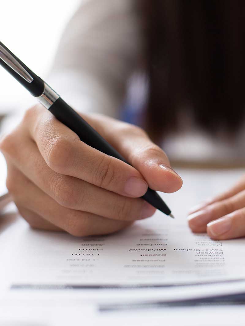 <p><strong>Dossier cosmétologique</strong></p><p>Notre équipe enregistre votre compte, dépose votre marque sur le CPNP et crée vos codes-barres pour une mise en conformité totale.</p>
