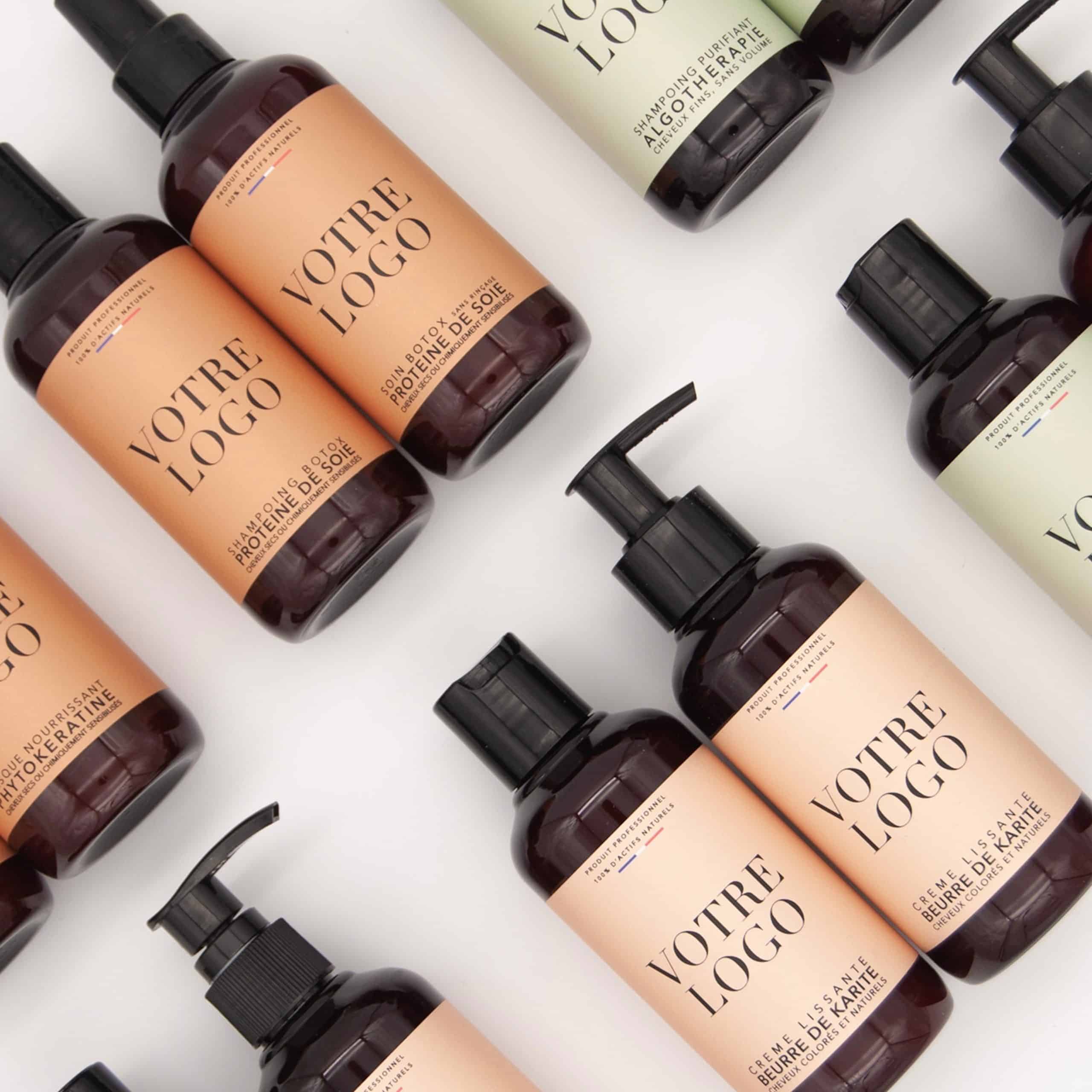<p><strong>Essayez nos produits</strong></p><p>Découvrez et testez nos formules capillaires via la boutique en ligne. Shampooings, après-shampooings, masques, soins… Trouvez les formules qui correspondent à votre projet.</p>